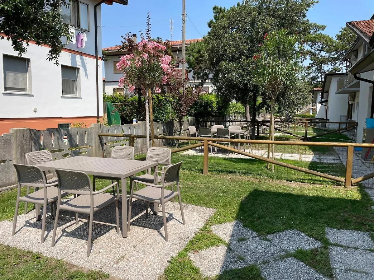 Villaggio Pineta Bibione 0*,